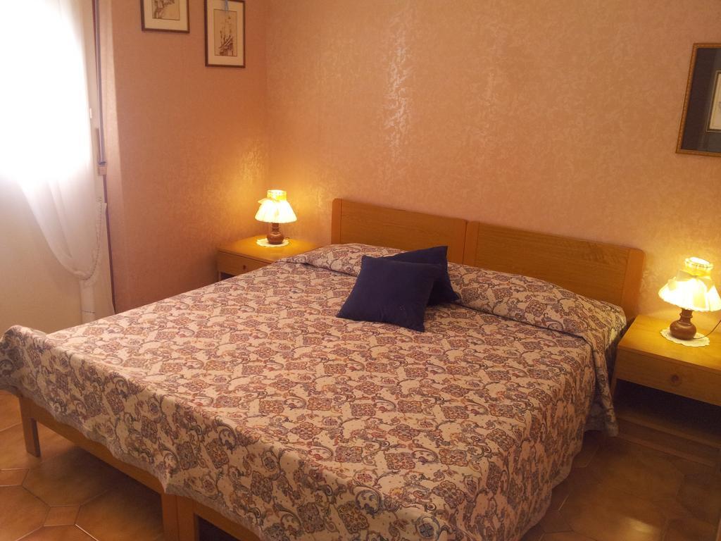 Hotel Meuble Al Ponte Grado Pokoj fotografie