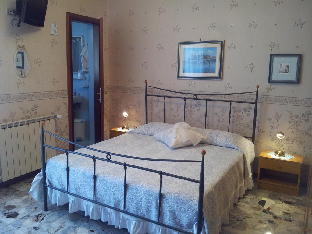 Hotel Meuble Al Ponte Grado Pokoj fotografie